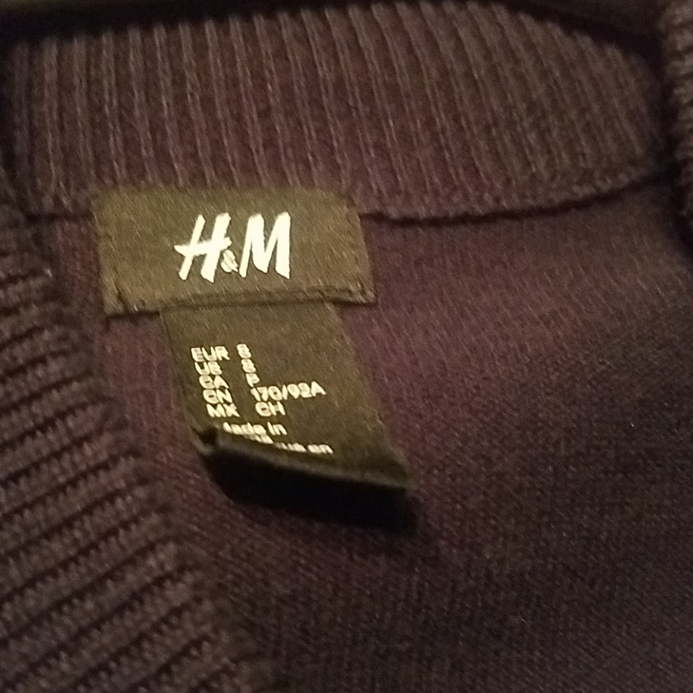 Sweater - Picture 4 of 4